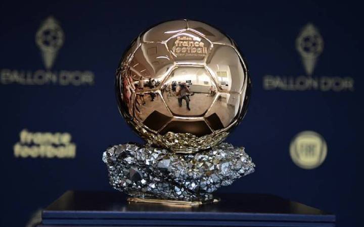 Calendrier et Lien de Diffusion En Direct du Ballon d’Or 2023 : 30 Listes de Noms Nominés, Messi contre Haaland !