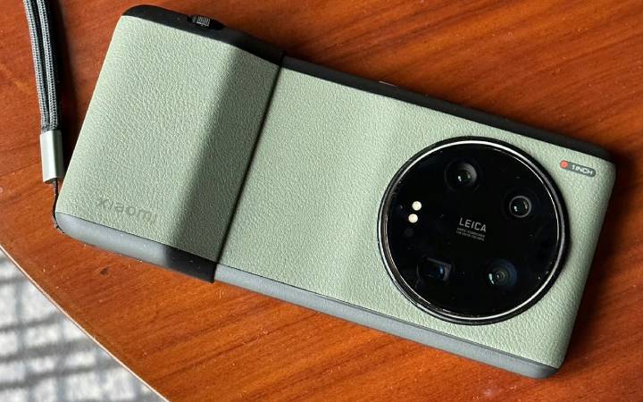 Xiaomi 14 Ultra: Smartphone mit 1-Zoll-Kamerasensor, AI-Chip und Titan